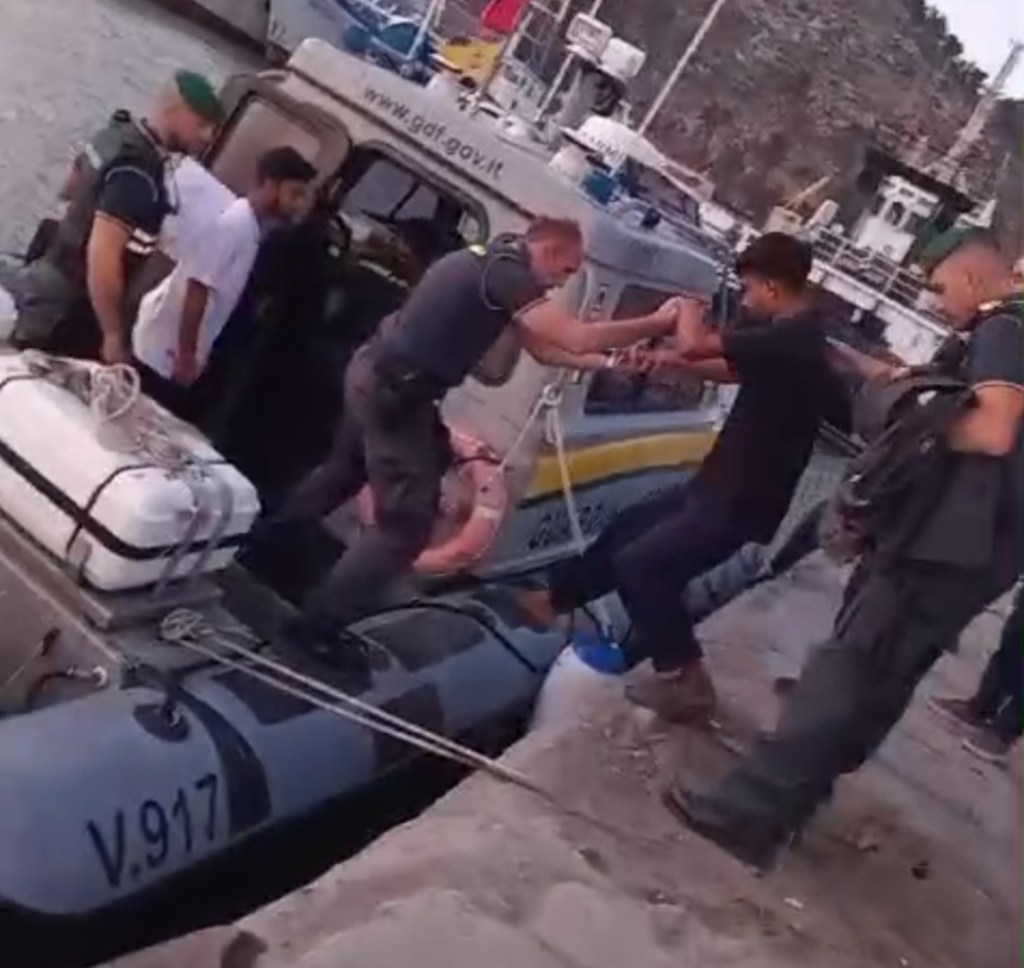 Shëngjin/ Mes emigrantëve edhe dy të mitur,kthehen pas në&nbsp;Itali