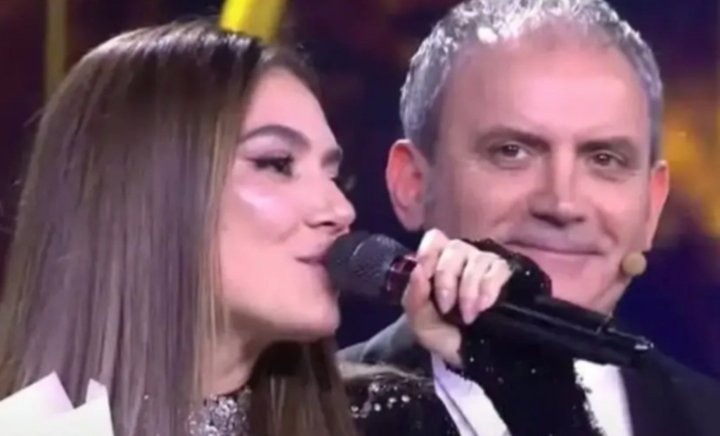 Nuk fitoi dot Festivalin,reagon Elvana Gjata,10 herë&nbsp;bie…