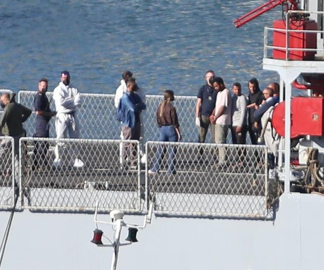 Itali bën gati listën me emigrantë për t’i nisur drejt Gjadrit/ Media italiane: Mes tyre edhe&nbsp;shqiptarë