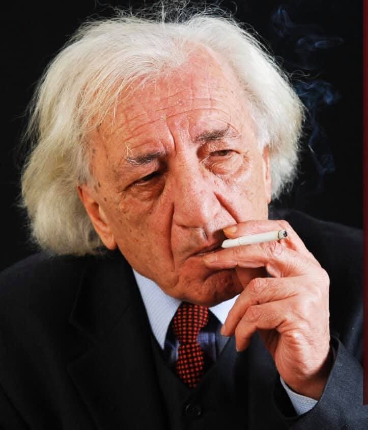 Dritëro Agolli:Majtas dreqër,djathtas&nbsp;djaj