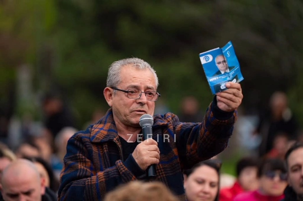 Demokrati bën fushatë për Edmond Spahon në takimin e&nbsp;Peleshit