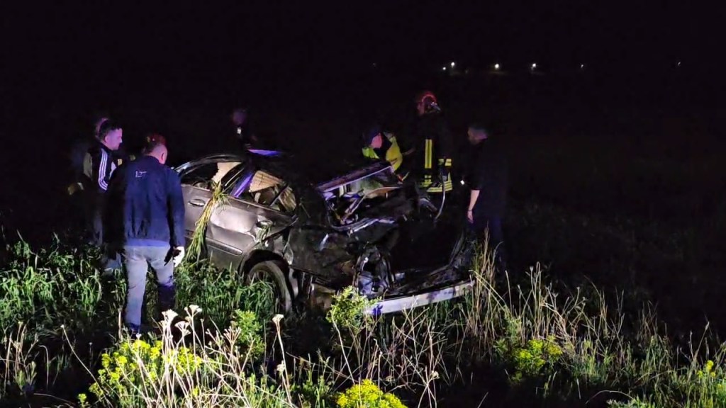 E rëndë,mjeti del nga rruga,përfundon në arë,plagoset&nbsp;shoferi