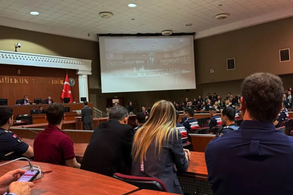 Ekrem İmamoğlu para gjykatësit! Ai u pa për herë të parë pas 2&nbsp;muajsh