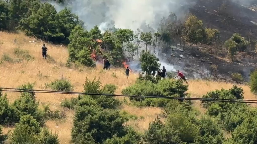 Devolli në flakë,ja vatrat aktive,vijnë në ndihmë edhe&nbsp;grekët